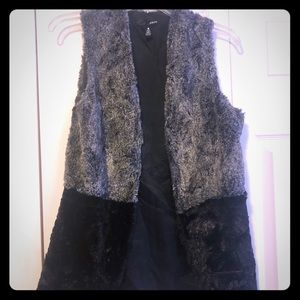 Two tone fur vest